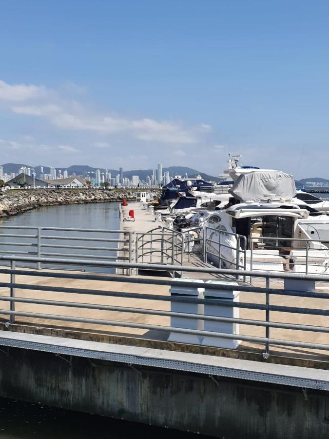 Lindo Apto, 100Metros Da Praia, Na Av Brasil Com A Av Central Melhor Localizacao Apartment Balneario Camboriu Bagian luar foto